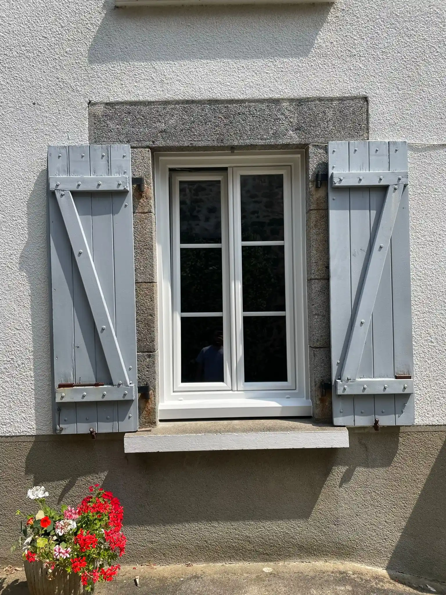 Fenêtres sur mesure posées par TMA Menuiseries