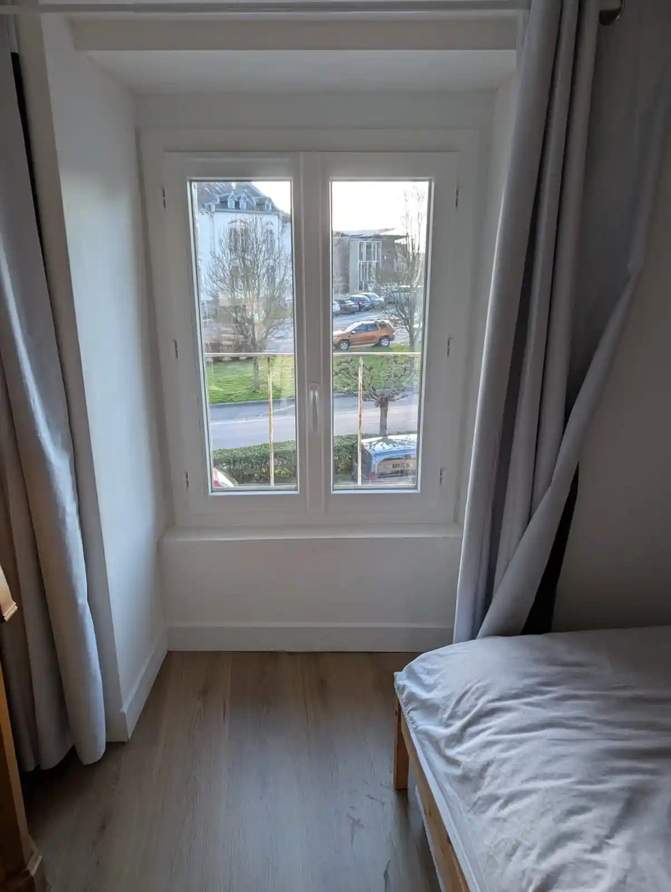 Pose de fenêtres sur mesure PVC aluminium bois