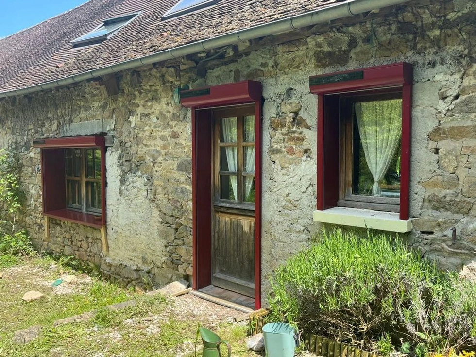 Pose de volets roulants aluminium sur mesure